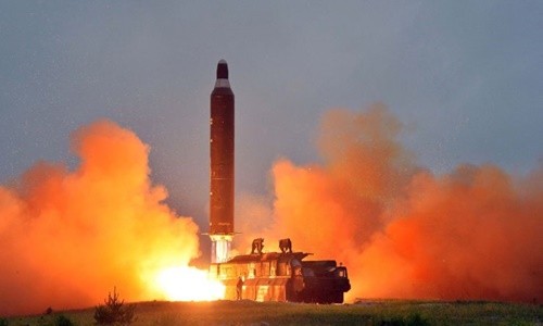Triều Tiên phóng ICBM hồi tháng 11/2016. Ảnh: KCNA.