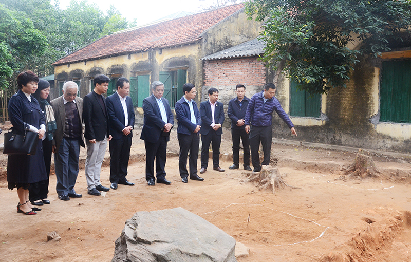 Huyệ Hoành Bồ phối hợp các đơn vị chức năng tiến hành khảo cổ nền móng đình Bang (thị trấn Trới) tháng 12/2018