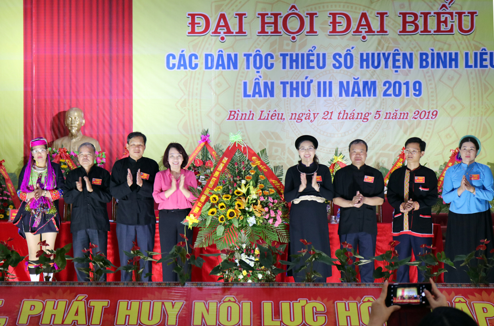 Phó Chủ tịch UBND tỉnh Vũ Thị Thu Thủy