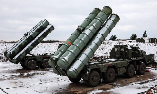 Một tổ hợp S-400 được Nga triển khai hồi năm 2018. Ảnh: TASS.