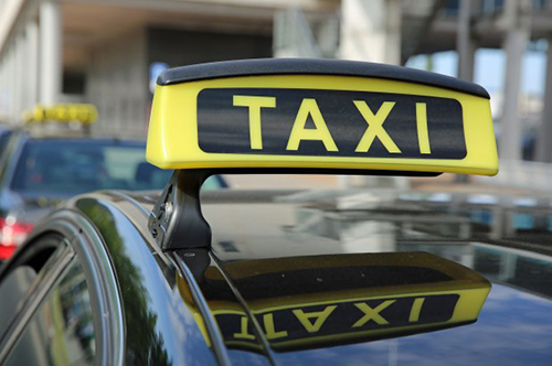 Một xe taxi. Ảnh: Shutterstock