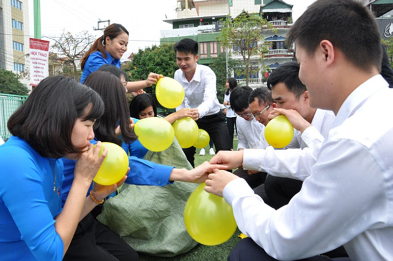 Hoạt động vui chơi trong buổi giao lưu “Thanh niên chung tay vun đắp tình hữu nghị” giữa thanh niên Móng Cái (Quảng Ninh- Việt Nam) và Đông Hưng (Quảng Tây-Trung Quốc)