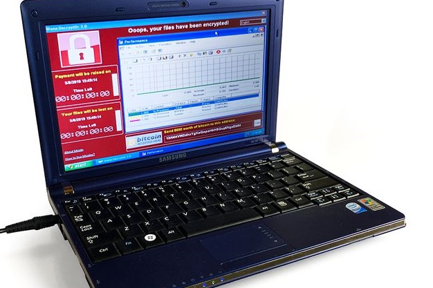 Chiếc laptop bị lây nhiễm 6 loại mã độc cực kỳ nguy hiểm đang được đem bán đấu giá