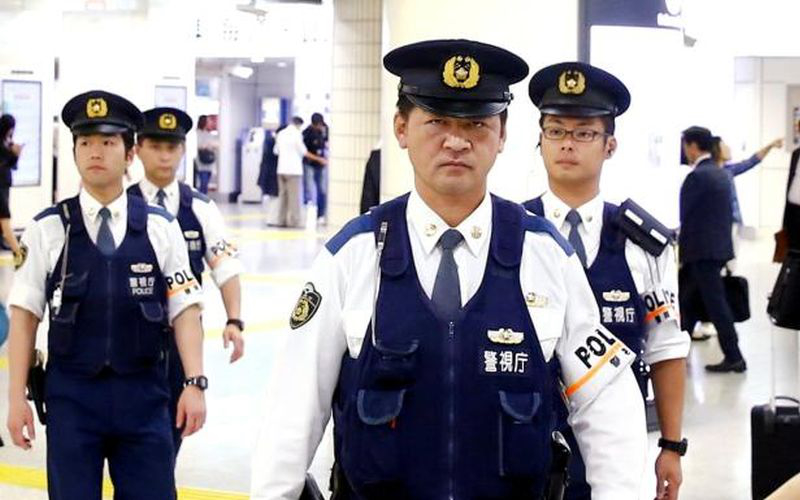 Cảnh sát Nhật Bản được triển khai để đảm bảo an ninh. Ảnh: NHK