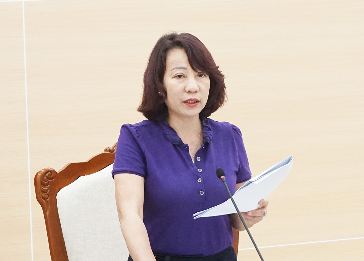 đồng chí Vũ Thị Thu Thủy, Phó Chủ tịch UBND tỉnh phát biểu tại hội nghị.