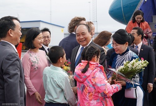 Lễ đón Thủ tướng, Phu nhân và đoàn tại sân bay. Ảnh: VGP/Quang Hiếu