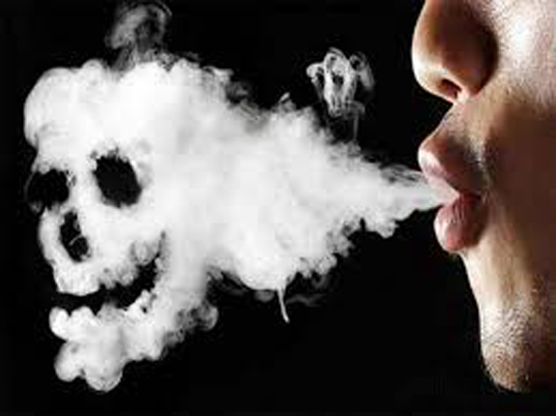 Khói thuốc lá nguy hiểm cho người hút và cộng đồng (Ảnh từ Internet)