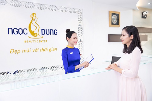 Sự kiện khai trương TMV Ngọc Dung đã thu hút sự quan tâm đặc biệt của chị em phụ nữ Hạ Long