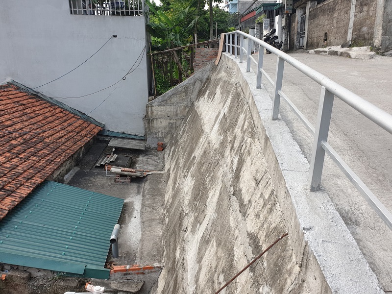 Tuyến kè dài 18,47mét, cao 4,2-6,6mét tại tổ 3 khu 2 phường Hà Lầm vừa hoàn thành đi vào hoạt động trước mùa mưa bão 2019.