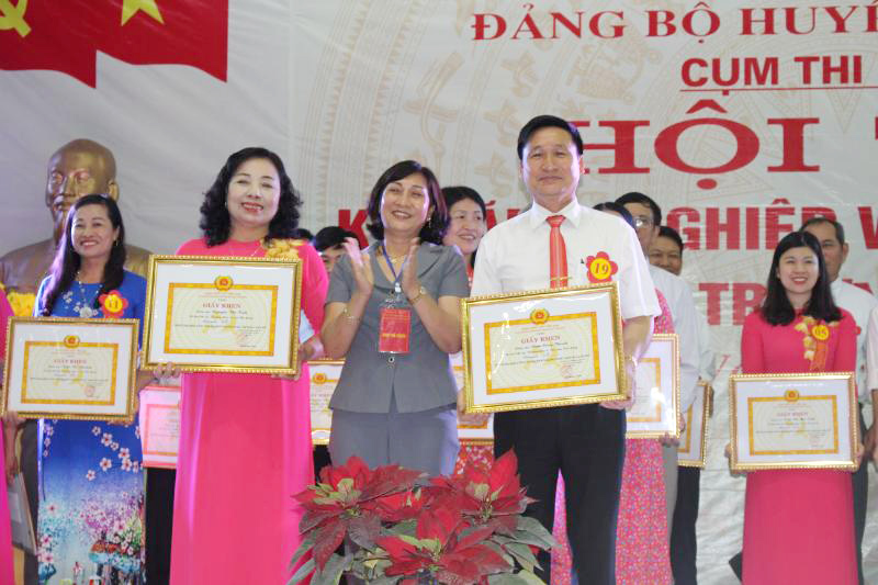 Hội thi kỹ năng, nghiệp vụ bí thư chi bộ huyện Vân Đồn