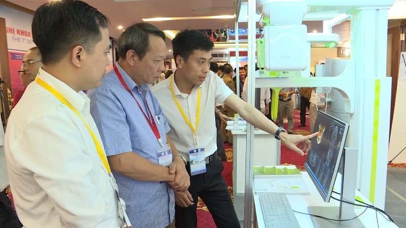 Hội nghị là dip để các bác sỹ tại Quảng Ninh tiếp cận những công nghệ mới trong ngành Răng hàm mặt