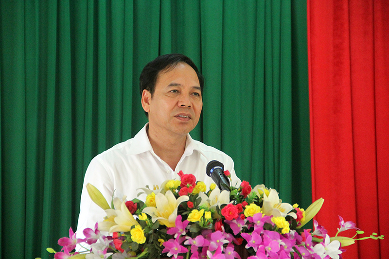 Đồng chí Đặng Huy Hậu, Phó Chủ tịch Thường trực UBND tỉnh phát biểu tại buổi sinh hoạt chi bộ thôn Thượng Thông 