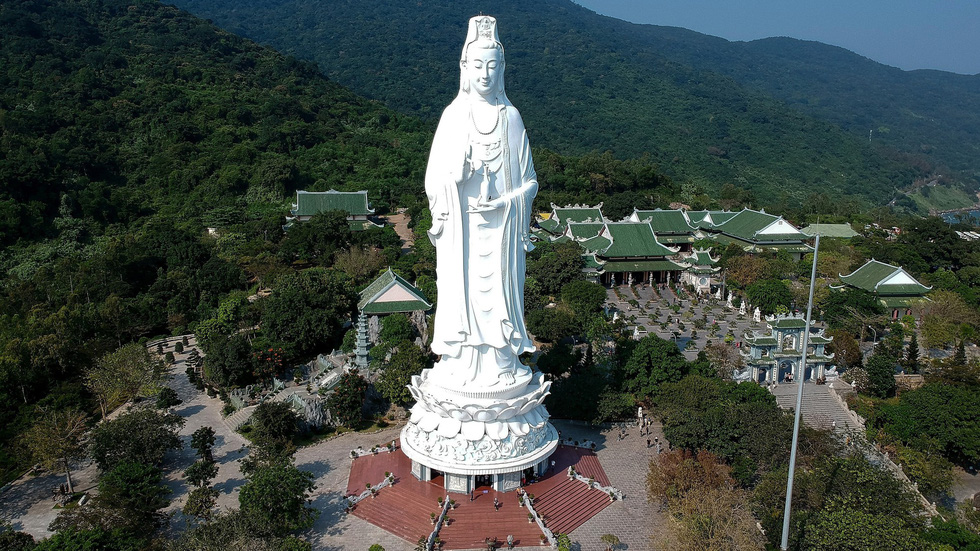 Tượng Phật Bà cao nhất Việt Nam ở chùa Linh Ứng, Đà Nẵng - Ảnh: AFP/ Getty Images