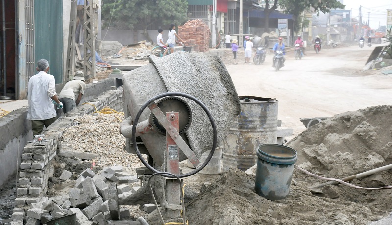 Hệ thống cống thoát nước và đường giao thông tại xã Tiền An đang được xây mới và nâng cấp tạo thuận lợi cho sinh hoạt của người dân khi mùa mưa bão.