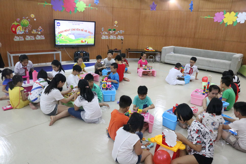 Không gian vui chơi sáng tạo tại phòng đọc thiếu nhi thư viện tỉnh Quảng Ninh.