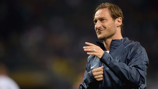  Totti sắp chính thức rời bỏ hoàn toàn AS Roma, 2 năm sau khi anh giải nghệ với tư cách cầu thủ.