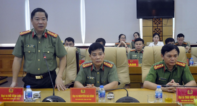 Đại tá Đỗ Văn Lực, Giám đốc Công an tỉnh báo cáo nhanh kết quả thực hiện chuyên án NCT8