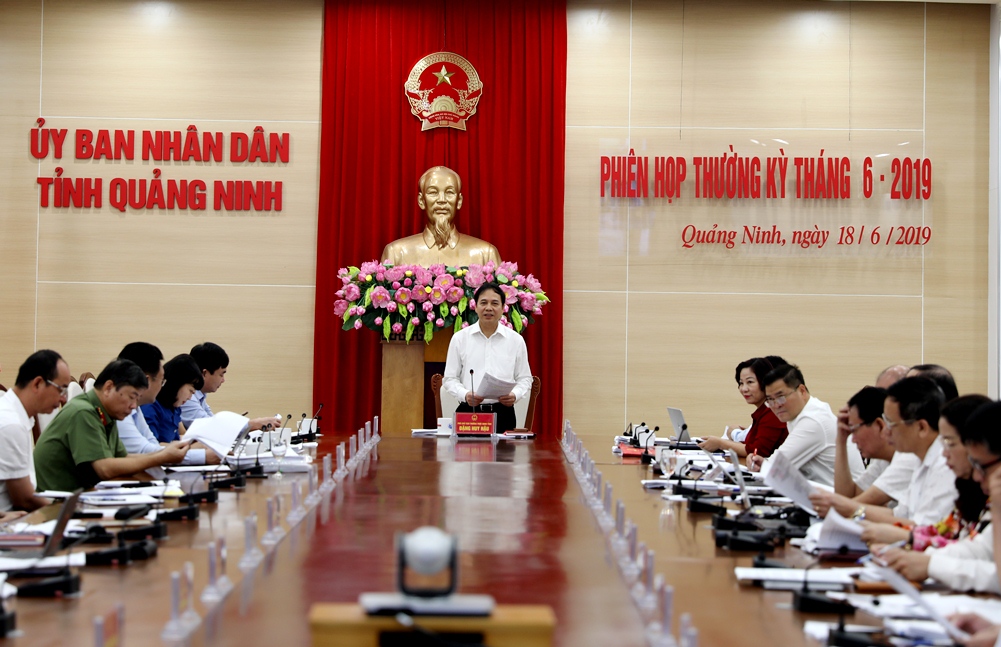 Phó Chủ tịch UBND tỉnh Đặng Huy Hậu chủ trì phiên họp thường kỳ tháng 6/2019.