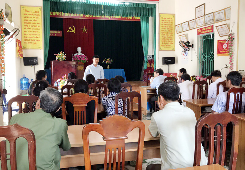 Một buổi sinh hoạt chuyên đề ở Chi bộ khu phố 1, phường Thanh Sơn (TP Uông Bí) 