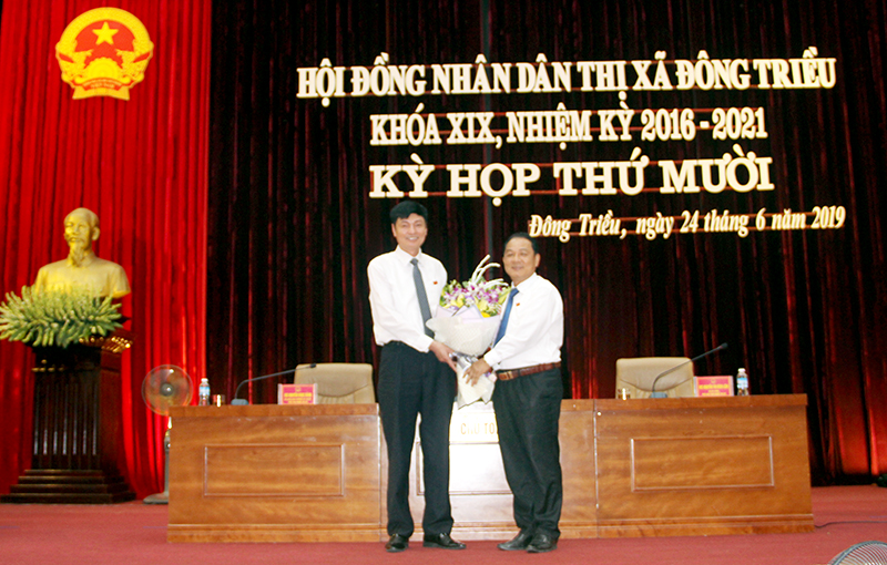 Đồng chí Nguyễn Ngọc Bằng được bầu giữ chức vụ Chủ tịch HĐND TX Đông Triều