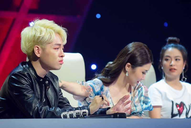 Đức Phúc, Hương Tràm và Hoàng Thùy Linh - bộ ba giám khảo trẻ tuổi trong "The Debut".