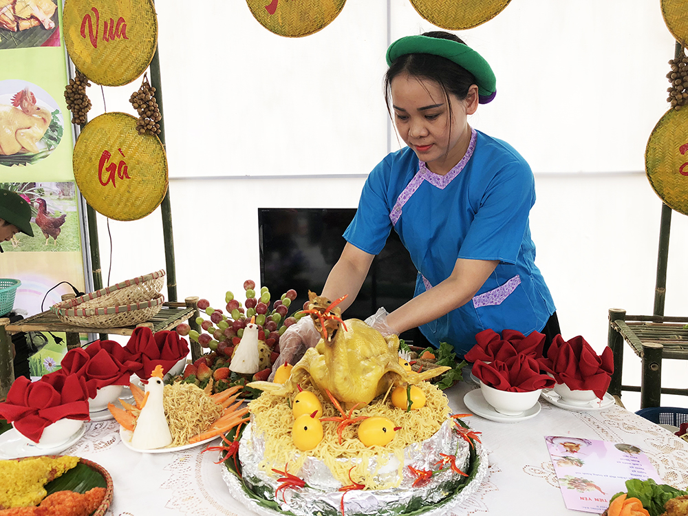 Huyện Tiên Yên thường xuyên tổ chức Lễ hội ẩm thực gà nhằm quảng bá thương hiệu.