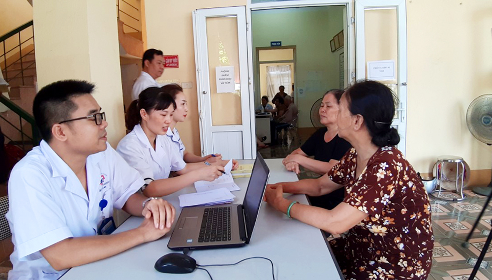 Bệnh viện Đa khoa tỉnh khám chữa bệnh miễn phí cho người dân tại TP Móng Cái.