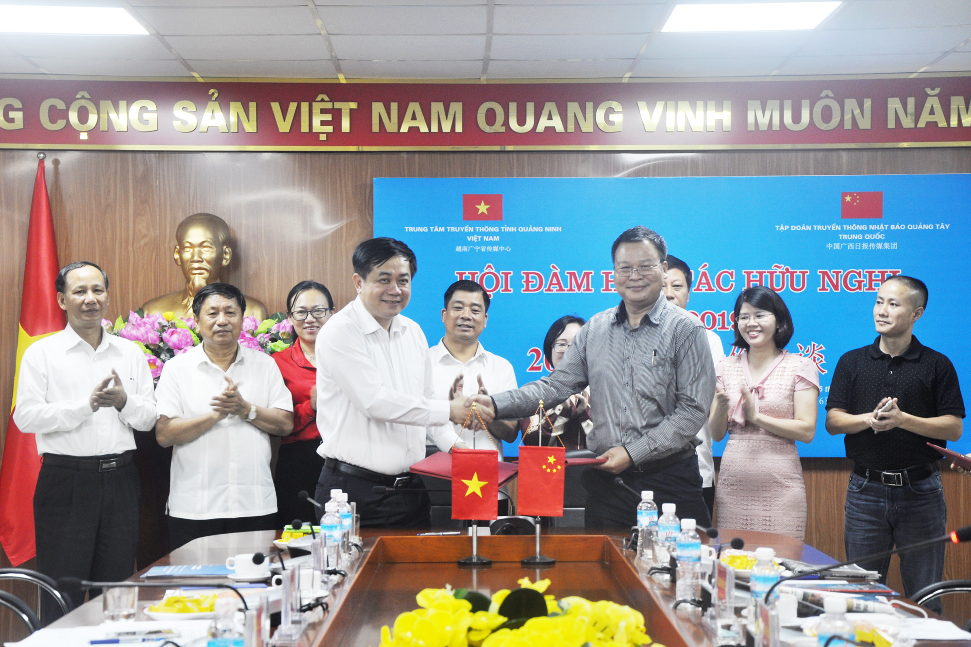 Trung tâm Truyền thông tỉnh Quảng Ninh là đơn vị có quan hệ hợp tác thường xuyên với Tập đoàn Truyền thông Nhật Báo Quảng Tây ký kết biên bản ghi nhớ hợp tác năm 2019. (Ảnh: Thu Chung)