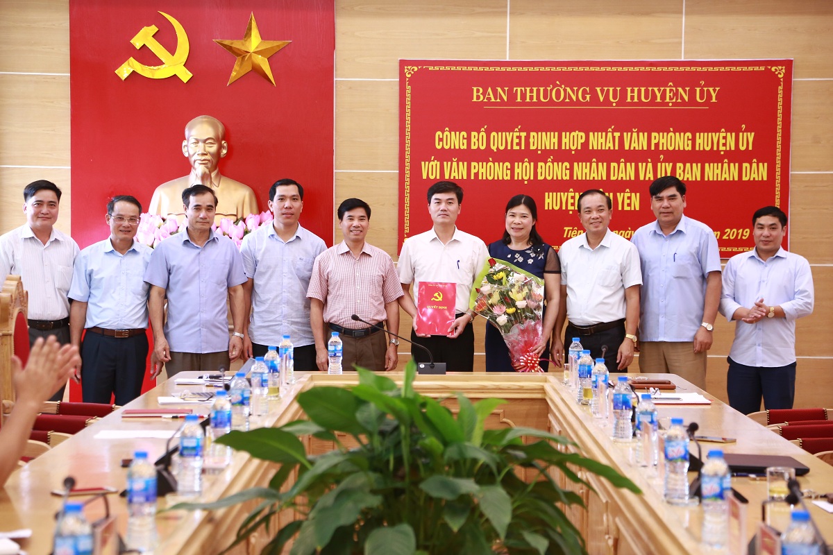 Huyện Tiên Yên hợp nhất Văn phòng Huyện ủy với Văn phòng HĐND và UBND huyện. 