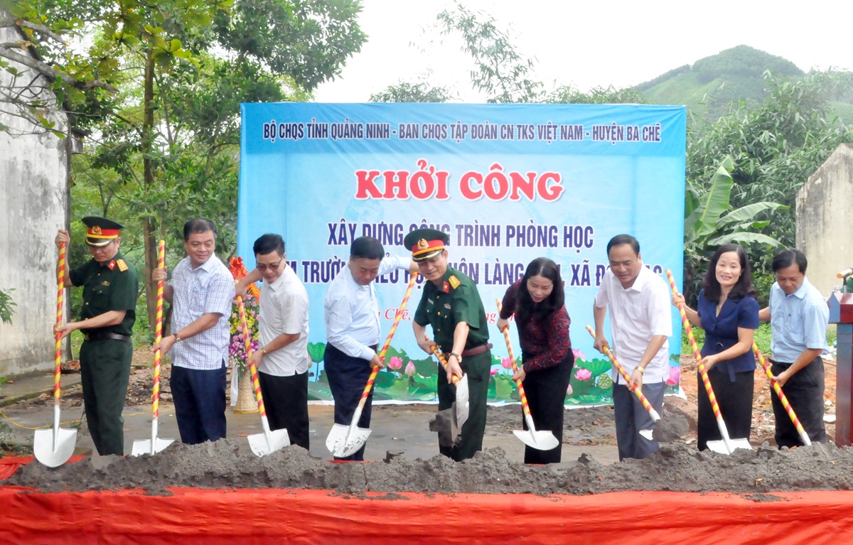 Lễ khởi công xây dựng phòng học Điểm trường Thôn Làng Han, xã Đồn Đạc, huyện Ba Chẽ. 