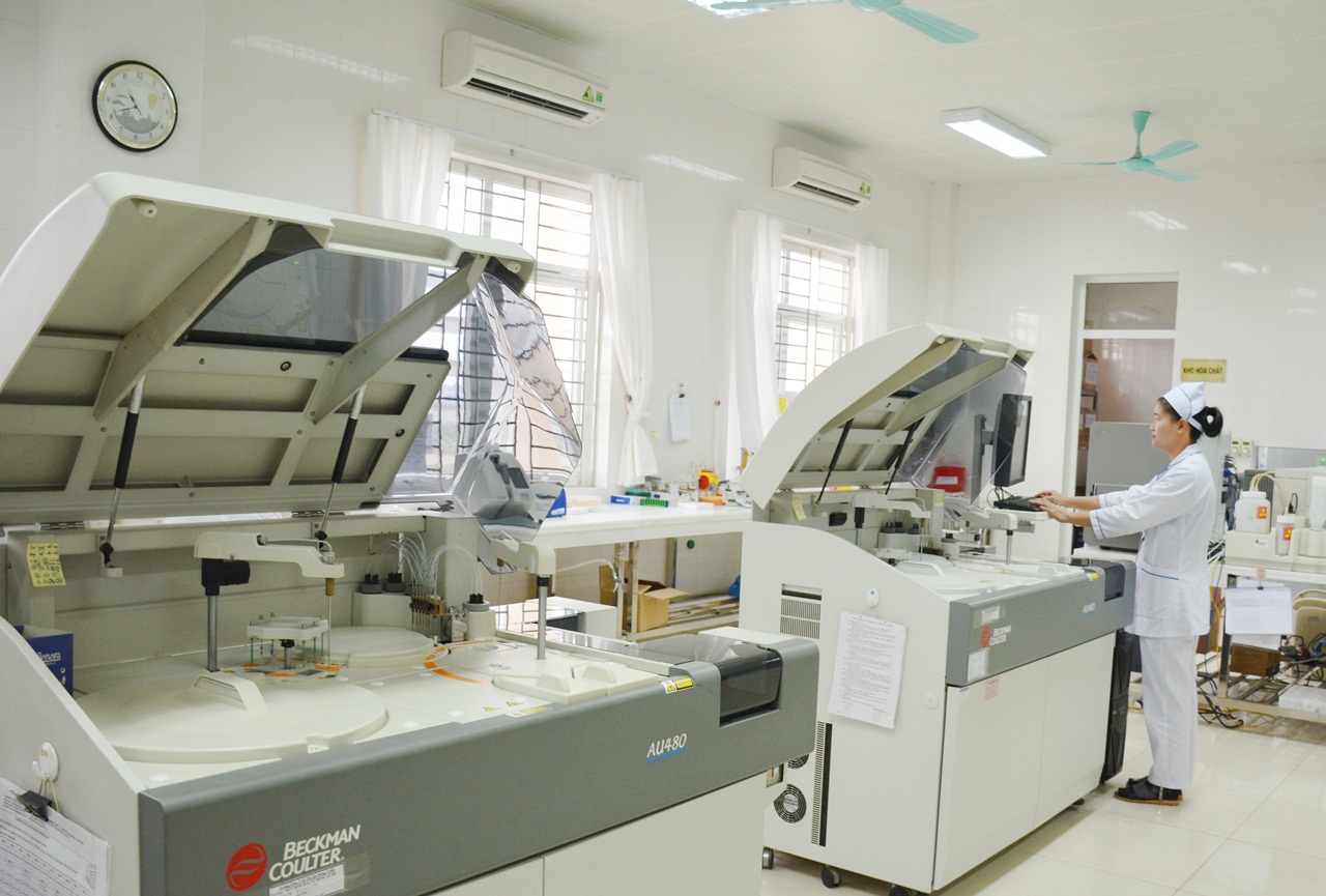Trung tâm Y tế TX Đông Triều được đầu tư nhiều thiết bị y tế mới, hiện đại phục vụ hiệu quả công tác khám chữa bệnh.