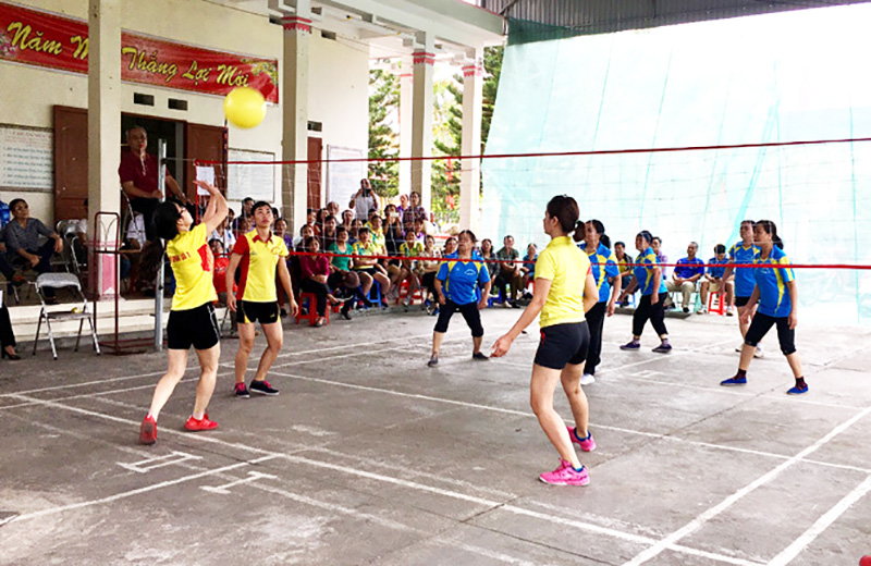 giải thi đấu bóng chuyền hơi tại sân nhà văn hóa khu Nam Trung, phường Nam Khê, TP Uông Bí