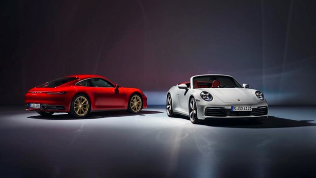 Porsche 911 Carrera 2020 phiên bản coupe và mui trần. (Ảnh: Autoblog)