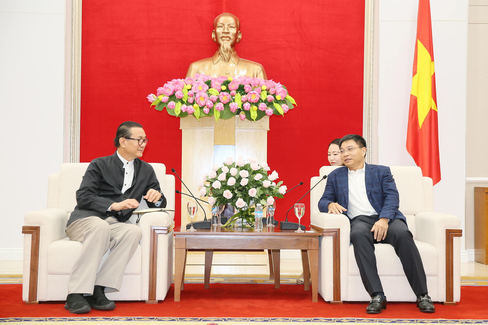 Mr. Vikrom Kromadit commits that the group will put high priority to ensure environmental issues in implementing the projects in Quang Ninh