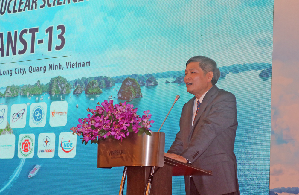 Thứ trưởng Bộ KH&CN Phạm Công Tạc phát biểu khai mạc hội nghị.