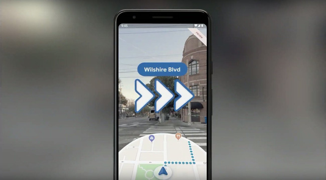 Google Maps Live View biến camera điện thoại trở thành công cụ chỉ đường hữu hiệu.