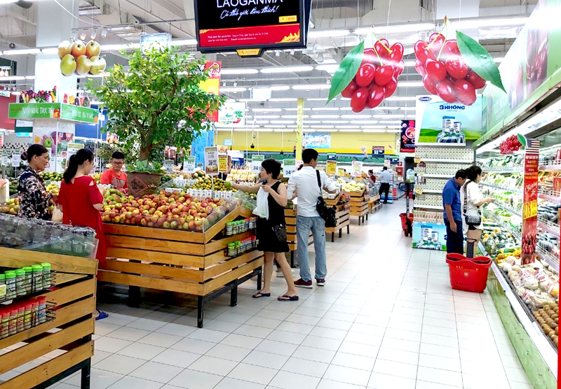 Nhiều sản phẩm nông sản của Quảng Ninh được bày bán tại Big C Hạ Long.