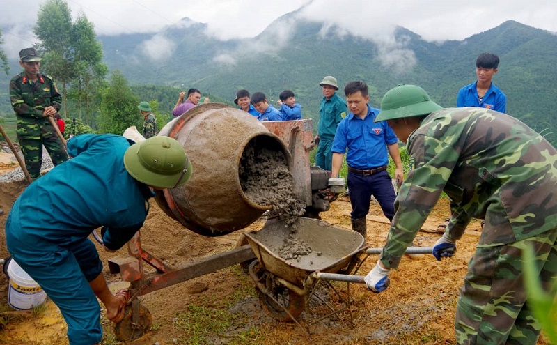 Đoàn TN Bộ CHQS tỉnh tham gia chiến dịch ’’Mùa hè xanh tình nguyện’’ tại huyện Bình Liêu