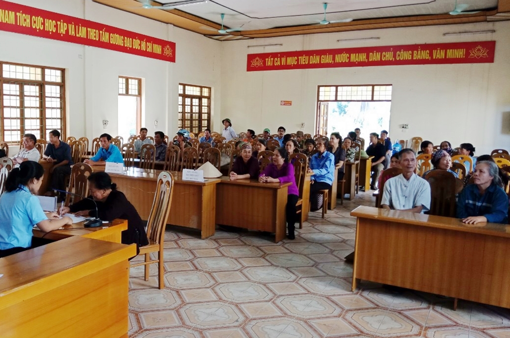 Thành phố Uông Bí thực hiện chi trả hỗ trợ đợt 2 cho người dân phường Phương Nam.