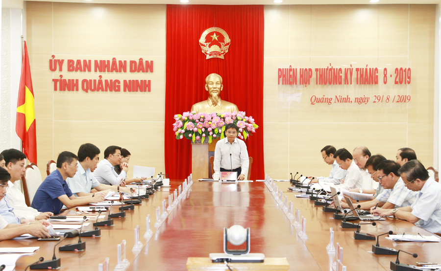 Đồng chí Nguyễn Văn Thắng, Phó Bí thư Tỉnh ủy, Chủ tịch UBND tỉnh, chủ trì phiên họp.