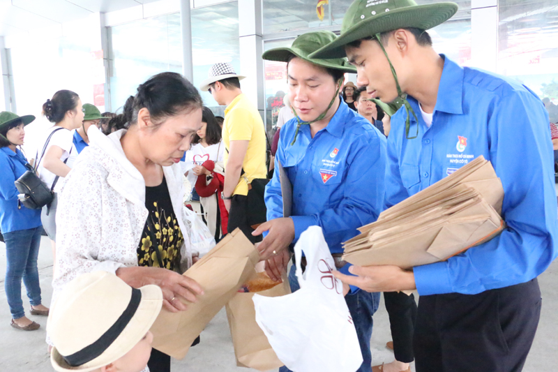 Tiết chế, thay thế và ngưng sử dụng túi nilon