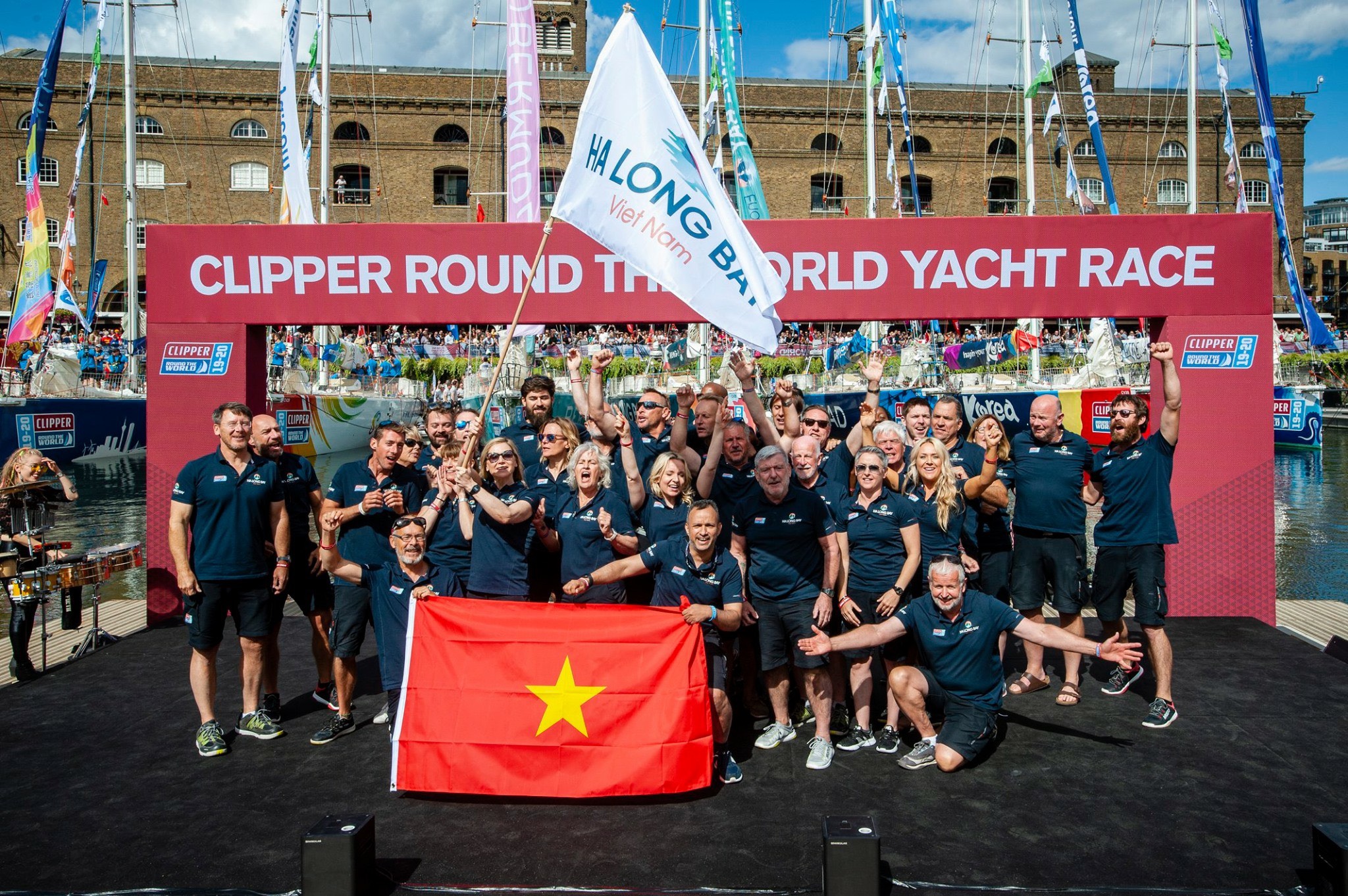 Thủy thủ đoàn thuyền HaLong Bay – Viet Nam đại diện của Quảng Ninh tại cuộc đua Thuyền buồm vòng quanh thế giới Clipper Race 2019 – 2020