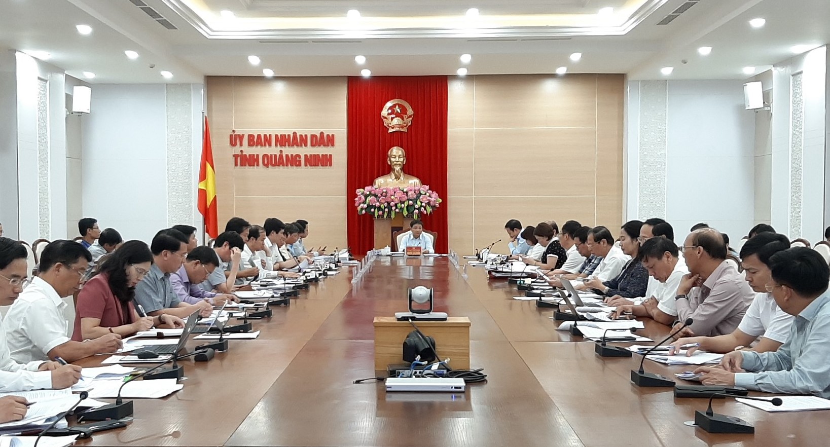 Đồng chí Nguyễn Văn Thắng, Bí thư Ban Cán sự Đảng, Chủ tịch UBND tỉnh, chủ trì cuộc họp.