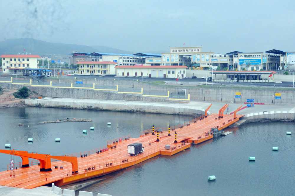 Cầu phao tạm K3+4 Thành Đạt