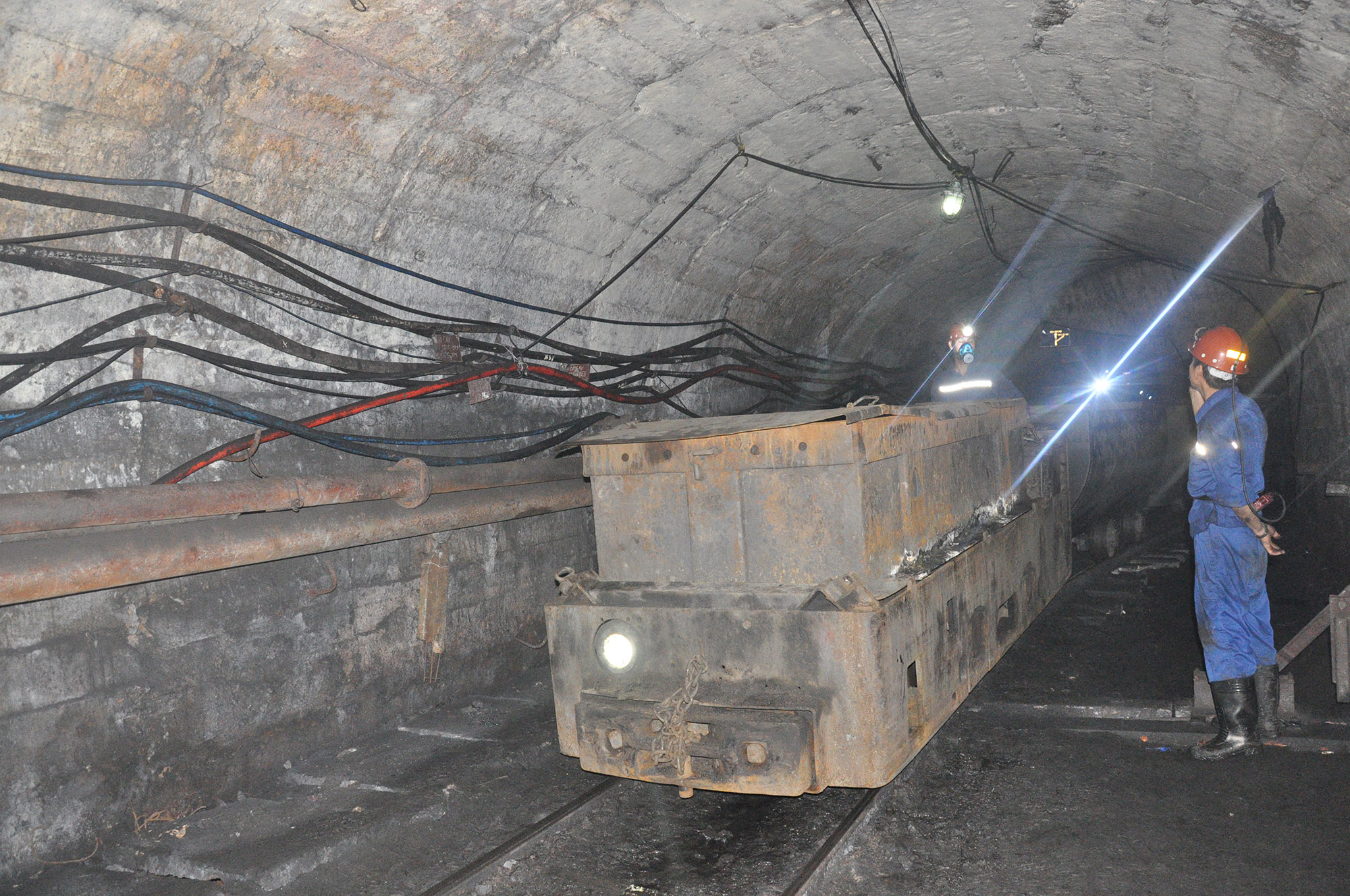 Công tác vận chuyển trong hầm lò được đảm bảo đúng quy trình.