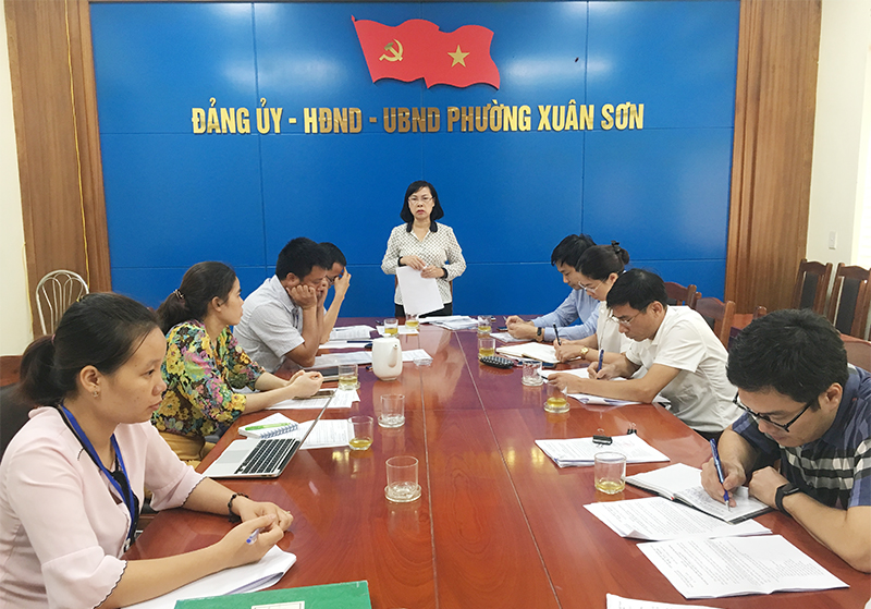 Đoàn giám sát của HĐND tỉnh làm việc với UBND phường Xuân Sơn, TX Đông Triều về công tác quản lý nhà nước ATTP.