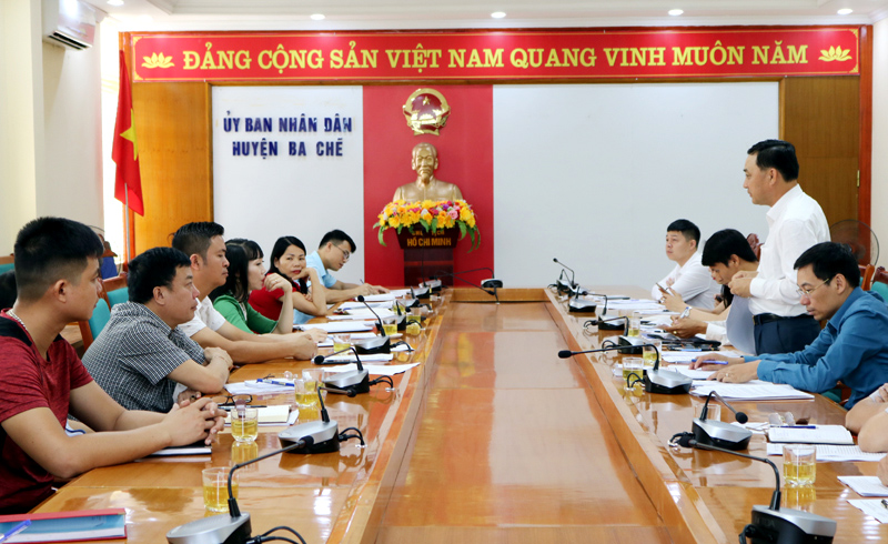 Hiệp hội Doanh nghiệp tỉnh làm việc với UBND huyện Ba Chẽ về hỗ trợ, phát triển doanh nghiệp. Ảnh: Nguyên Ngọc.