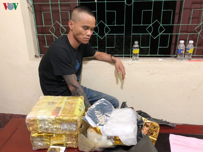  Đối tượng Đào Vương Khanh bị bắt khi vận chuyển 3kg ma túy đá.