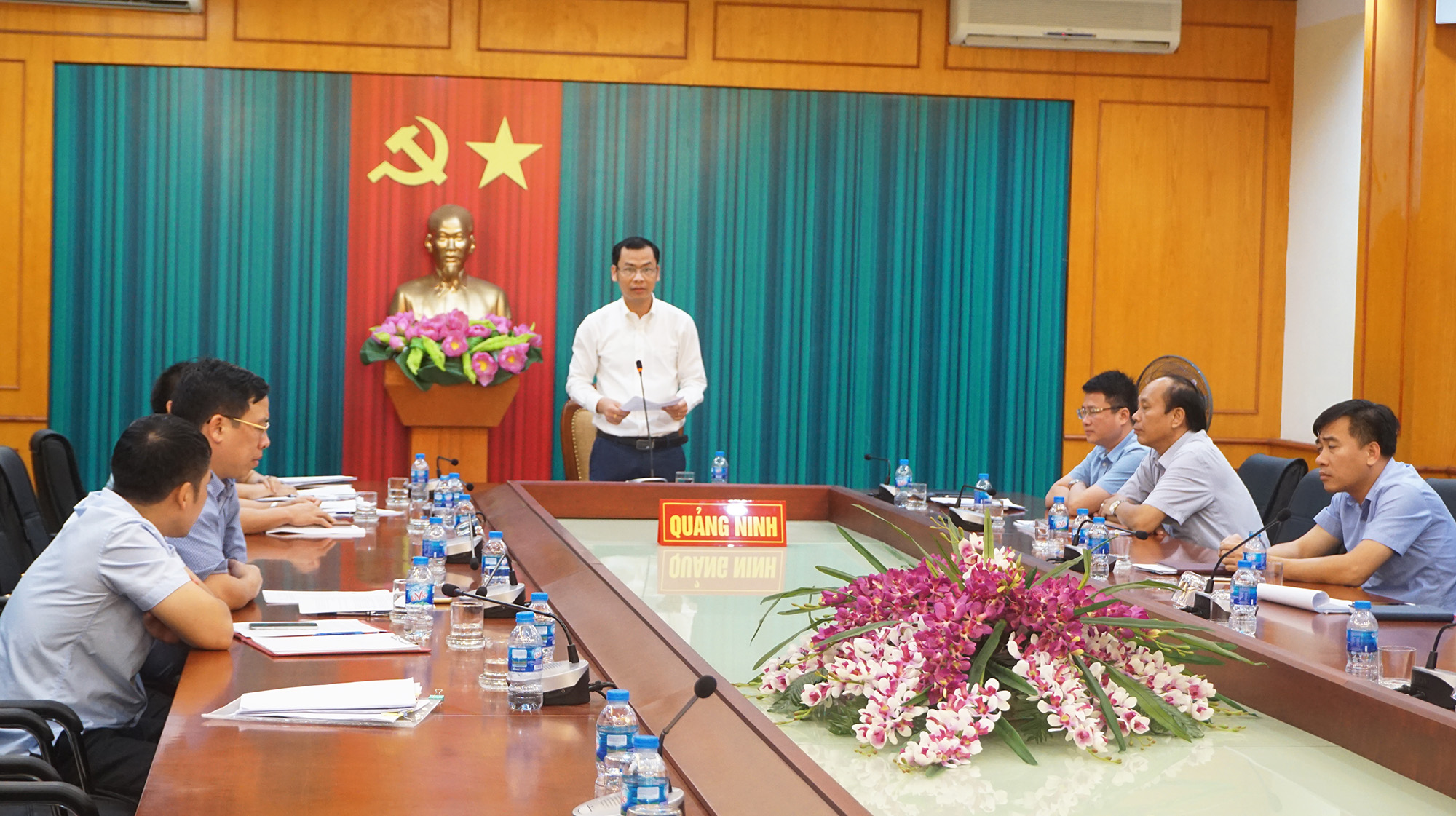 Đại diện Sở Kế hoạch và Đầu tư tỉnh Quảng Ninh phát biểu báo cáo, kiến nghị giải pháp tại Hội nghị.