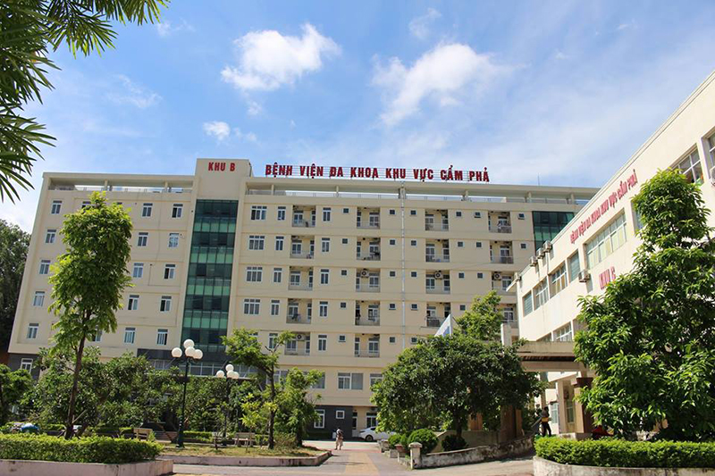 Bệnh viện Đa khoa khu vực Cẩm Phả được xây dựng khang trang đảm bảo chất lượng khám chữa bệnh. cho người dân.